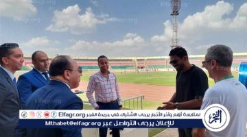 السفير المصري في كينيا يؤازر لاعبي الزمالك في التدريبات قبل لقاء الشرطة الكيني في الكونفدرالية