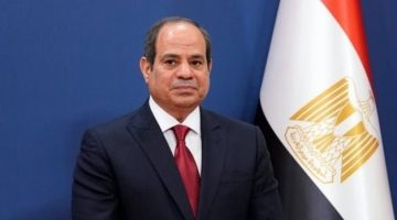 الرئيس السيسي يصدّق على ترقية قائد قوات الدفاع الجوي إلى رتبة الفريق