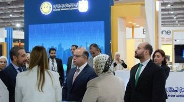 رئيس الرقابة المالية يتفقد أجنحة الجهات المالية غير المصرفية بمعرض Cairo ICT